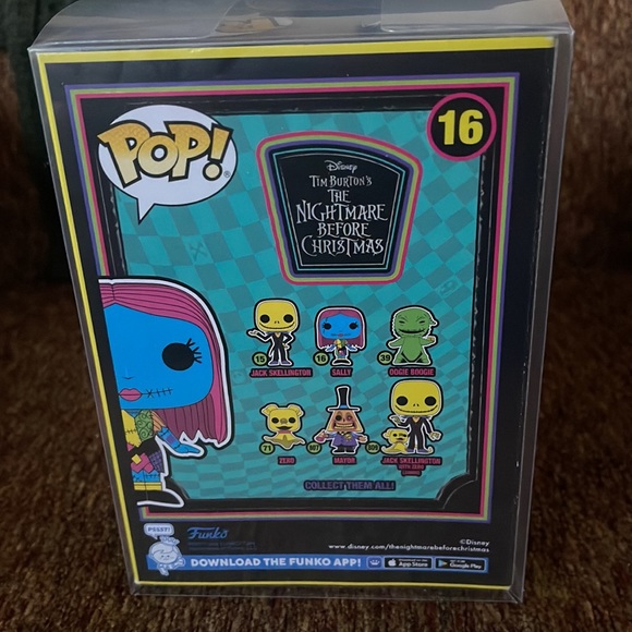 Disney funko pop Nightmare Before Christmas Sally - Picture 3 of 5